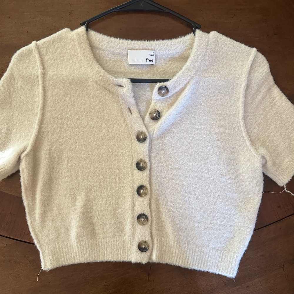 Wilfred Free Aritzia Shrunken Knit Cardigan Sweater, size small like new!